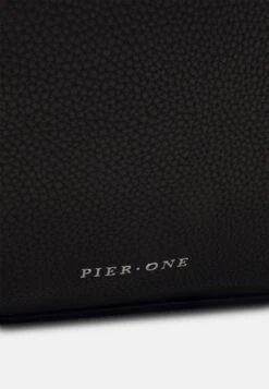 Pier One Unisex - Bolsa De Fin De Semana - Black -Pier One 2347f9944c994f269d9b55ed5a8ce568