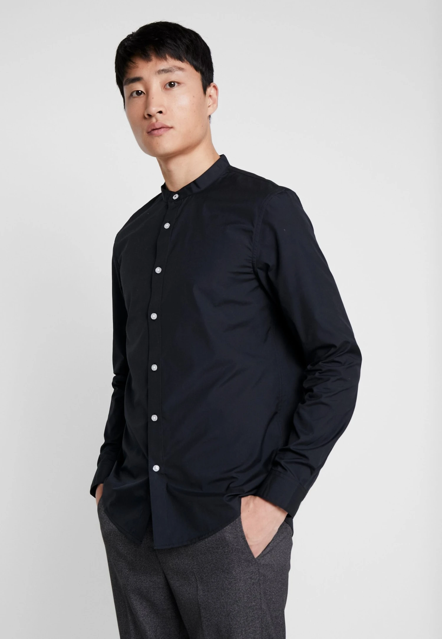 Pier One 2 Pack - Camisa - Oliv/Black 2 Pier One 2 Pack - Camisa - Oliv/Black - Imagen 2