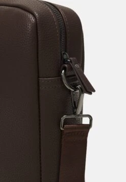 Pier One Funda Para Portátil - Dark Brown -Pier One 42042b196fd74712af98535879b418f6