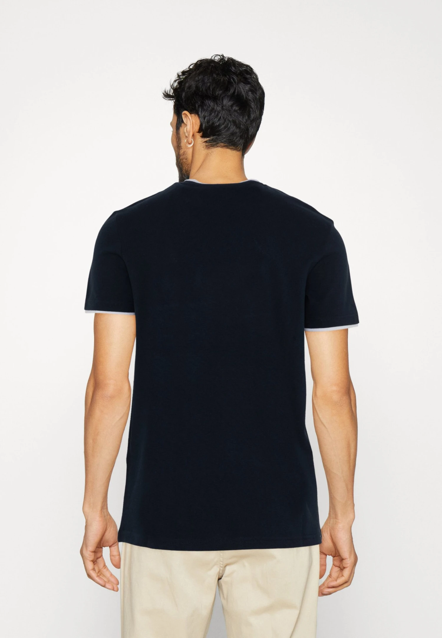 Pier One Camiseta Básica - Dark Blue 3 Pier One Camiseta Básica - Dark Blue - Imagen 3