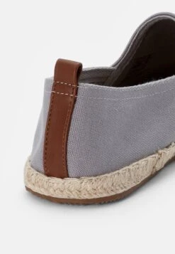 Pier One Rena Espadrille Unisex - Alpargatas - Light Grey 11 Pier One Rena Espadrille Unisex - Alpargatas - Light Grey -Pier One 42d2421a7d9a4236aff6d97b980fd1f5