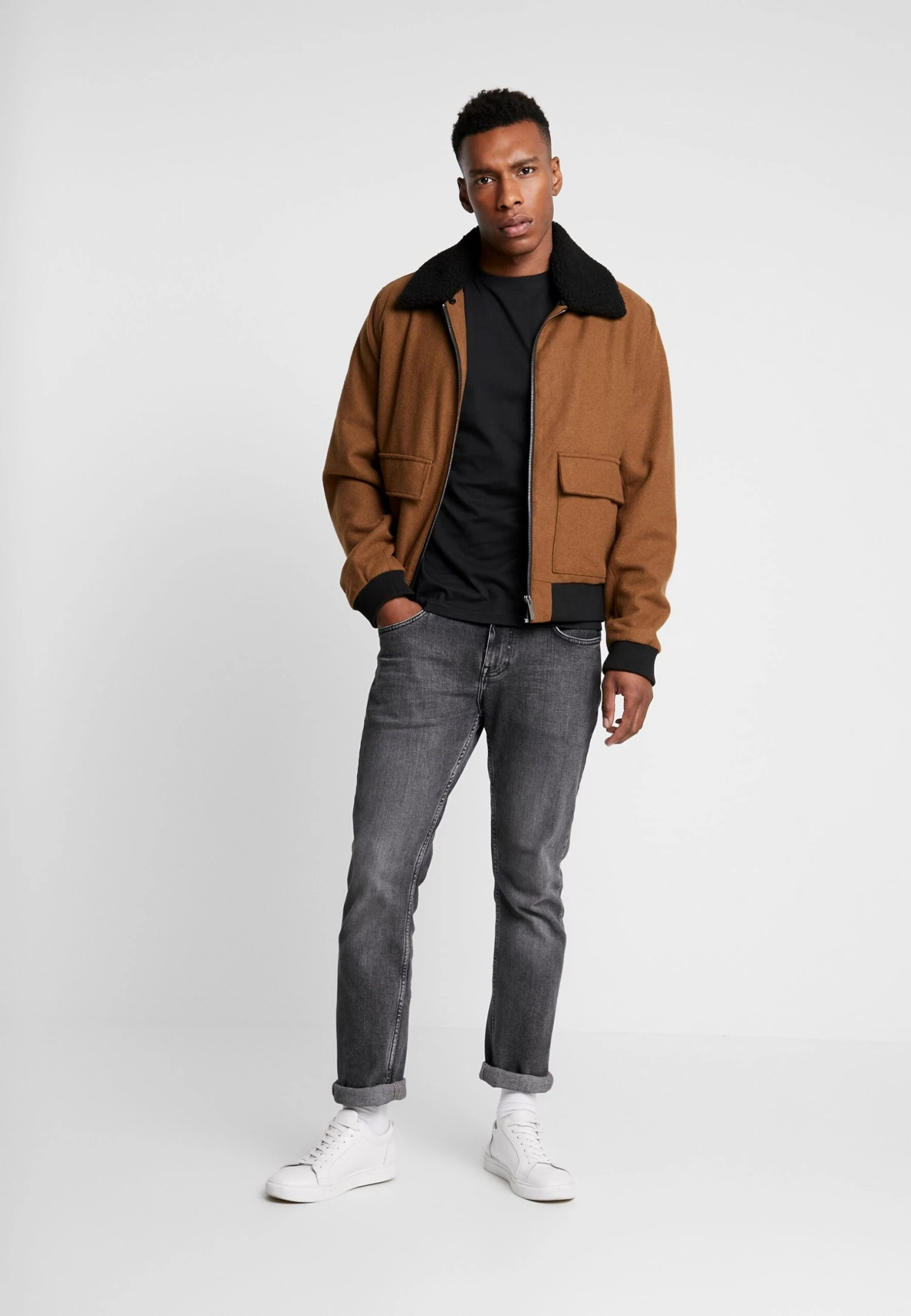 Pier One 3 Pack - Camiseta Básica - Black 1 Pier One 3 Pack - Camiseta Básica - Black