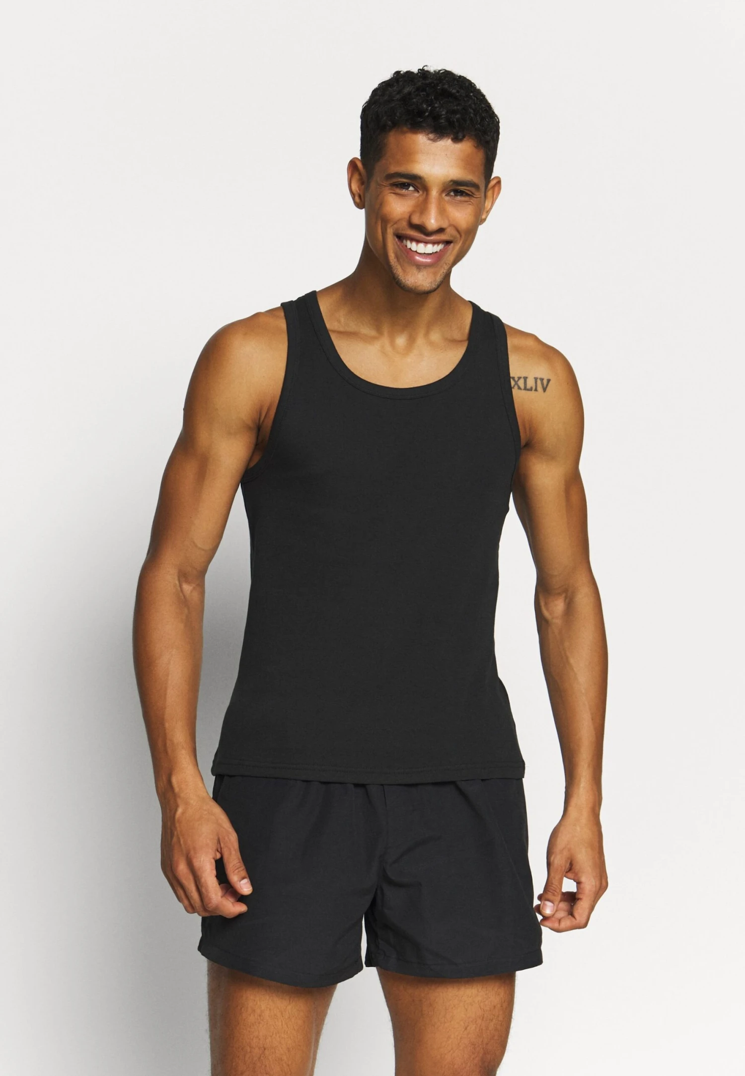 Pier One 3 Pack - Camiseta Interior - Black 3 Pier One 3 Pack - Camiseta Interior - Black - Imagen 3