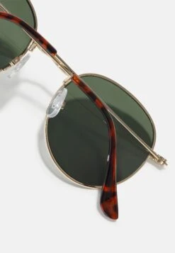 Pier One Unisex - Gafas De Sol - Gold-Coloured/Green -Pier One e92d3af19b37403e9750478796cb172c