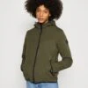 Pier One Impermeable - Olive