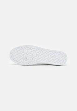 Pier One Unisex - Zapatillas - White 10 Pier One Unisex - Zapatillas - White -Pier One fe9a5a12fd394e6b9e7219ab19b4c24f